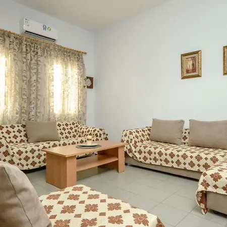Διαμέρισμα Naxos House *